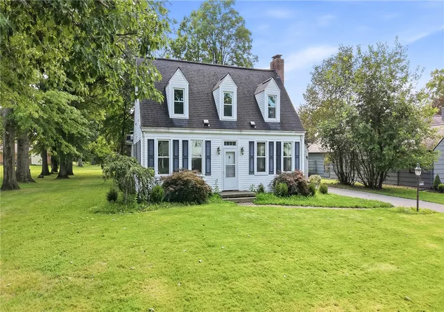 Photo 2 of Single family home for sale at 1628 Mcdowell St, Sharon, PA 16146 | MLS# 1772453 | Listing updated on 2026-09-05