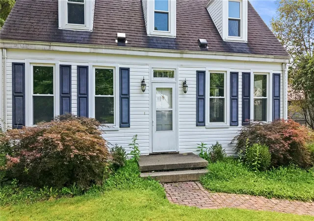 Photo 4 of Single family home for sale at 1628 Mcdowell St, Sharon, PA 16146 | MLS# 1772453 | Listing updated on 2026-09-05