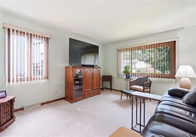 Photo 3 of Sale Pending at 205 Kirkwood Dr, Cranberry Twp, PA 16066 | MLS# 1772295 | Listing updated on 2026-09-29