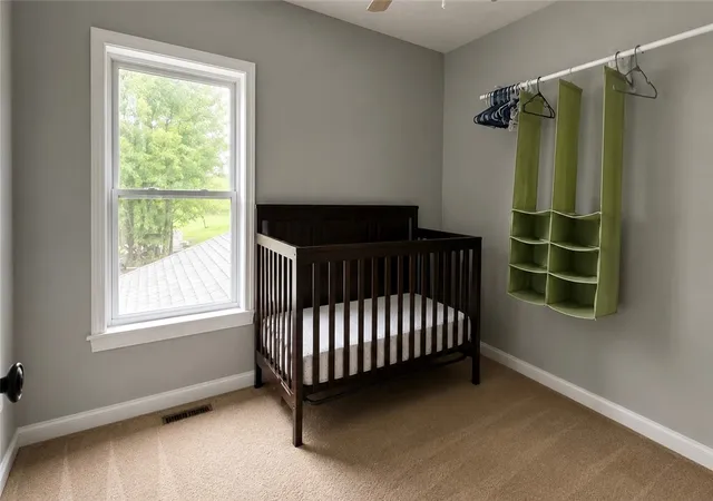 Photo 4 of House for sale at 886 N Sharpsville Ave, Sharon, PA 16146 | MLS# 1772485 | Listing updated on 2026-10-07