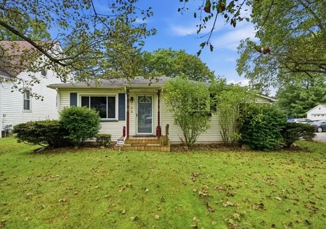 Photo 1 of Single family home for sale at 134 Greenwood Dr, Hermitage, PA 16148 | MLS# 1772465 | Listing updated on 2026-09-05