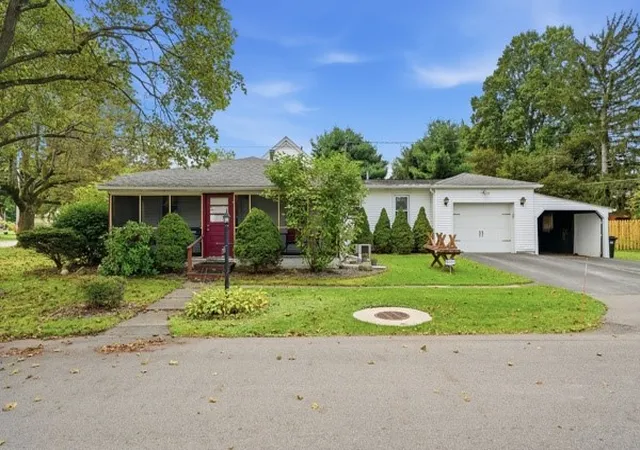 Photo 2 of Single family home for sale at 134 Greenwood Dr, Hermitage, PA 16148 | MLS# 1772465 | Listing updated on 2026-09-05