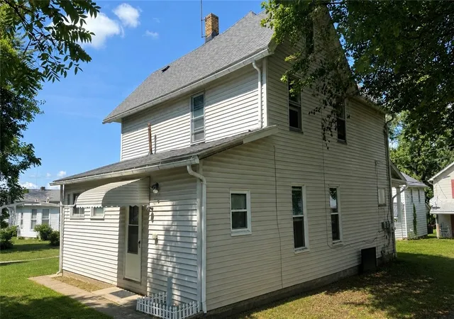 Photo 10 of Multi family home for sale at 438 Watson St, Sharon, PA 16146 | MLS# 1772472 | Listing updated on 2026-10-07