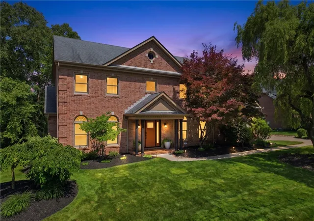 Photo 1 of Single family home for sale at 122 Radcliff Dr, Ross Twp, PA 15237 | MLS# 1772426 | Listing updated on 2026-09-14