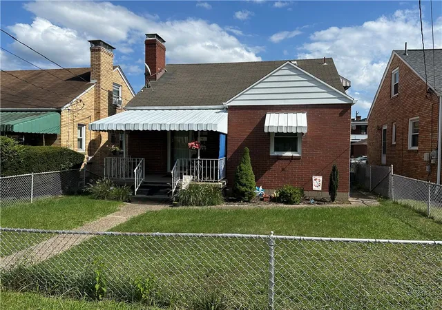 Photo 1 of Single family home for sale at 1109 Holmes St, Mc Kees Rocks, PA 15136 | MLS# 1772450 | Listing updated on 2026-09-14