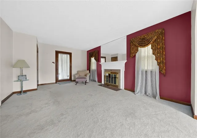 Photo 3 of Single family home for sale at 1109 Holmes St, Mc Kees Rocks, PA 15136 | MLS# 1772450 | Listing updated on 2026-10-15