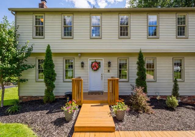 Photo 2 of Single family home for sale at 2321 Cramden Rd, Upper St Clair, PA 15241 | MLS# 1772536 | Listing updated on 2026-09-09