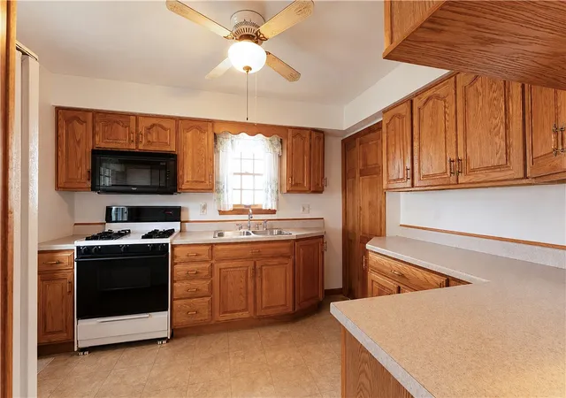 Photo 3 of Single family home for sale at 2505 12th Avenue, White Twp, PA 15010 | MLS# 1772379 | Listing updated on 2026-09-01