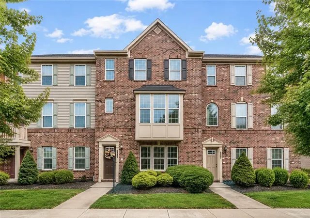 Townhouse for sale at 308 Courage Ln, Cranberry Twp, PA 16066 | MLS# 1772138