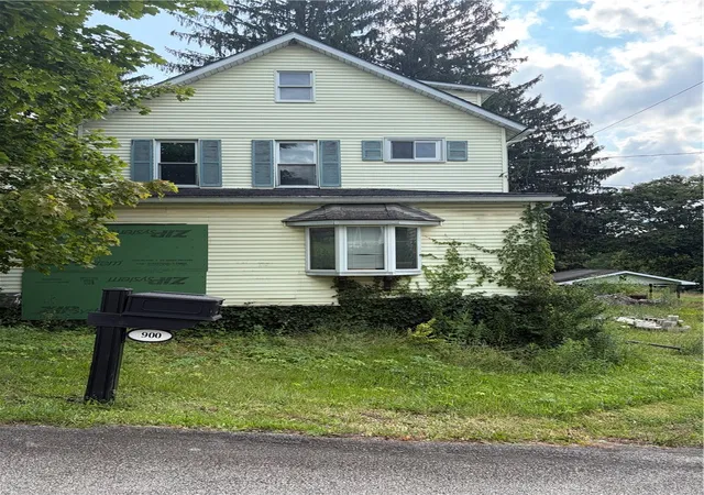 Single family home for sale at 900 W 4th Avenue, Derry Boro, PA 15627 | MLS# 1772489