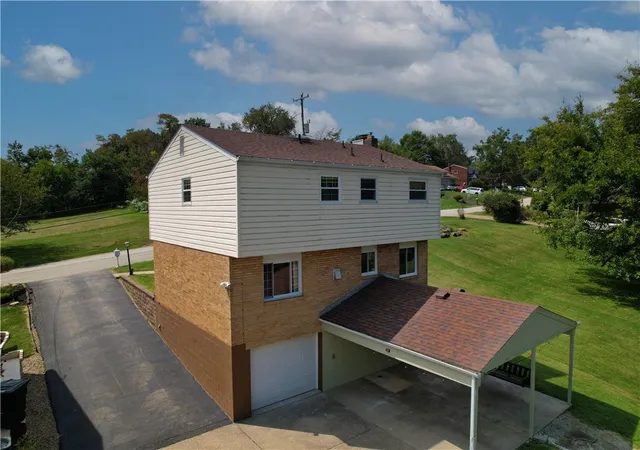 Photo 2 of Single family home for sale at 661 Idaho Ave, Penn Hills, PA 15147 | MLS# 1772530 | Listing updated on 2026-09-04