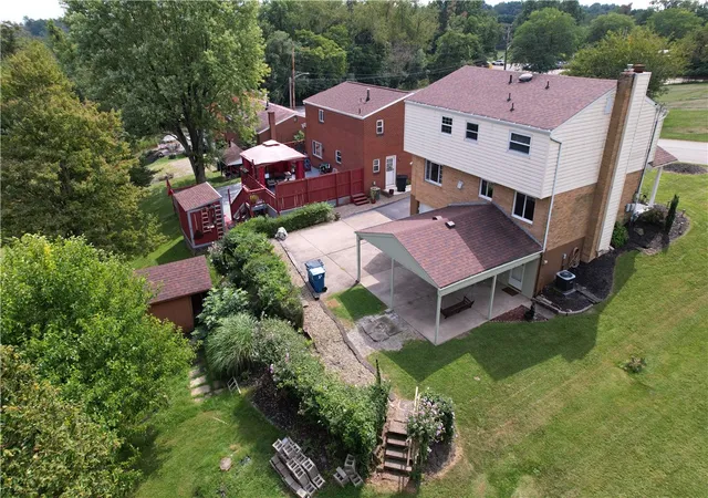 Photo 3 of Single family home for sale at 661 Idaho Ave, Penn Hills, PA 15147 | MLS# 1772530 | Listing updated on 2026-09-04