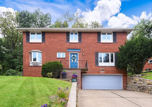 Photo 1 of Single family home for sale at 124 Washington Rd, Forest Hills Boro, PA 15221 | MLS# 1772178 | Listing updated on 2026-09-05
