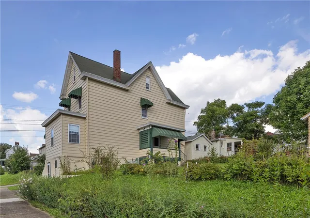 Photo 1 of Single family home for sale at 421 Highland, City Of Greensburg, PA 15601 | MLS# 1772572 | Listing updated on 2026-09-30