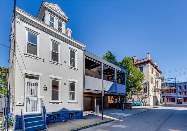 Photo 3 of Single family home for sale at 102 S 16th Street, South Side, PA 15203 | MLS# 1772529 | Listing updated on 2026-09-02