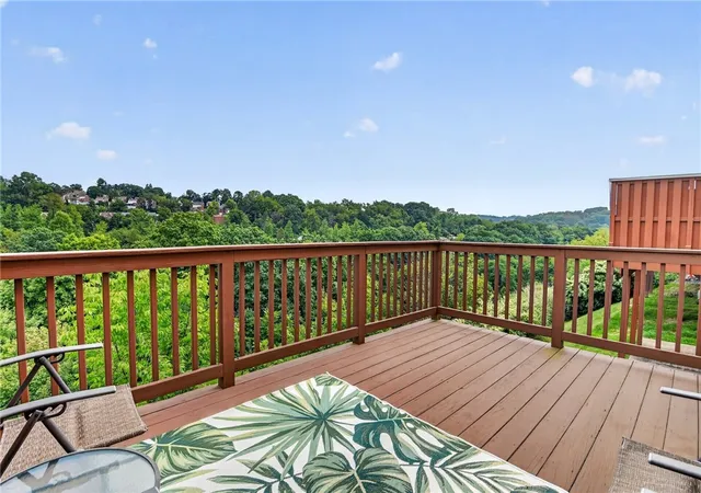 Photo 3 of Townhouse for sale at 175 Aidan Ct, Brookline, PA 15226 | MLS# 1772310 | Listing updated on 2026-09-10