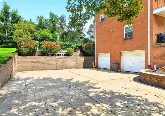 Photo 2 of Single family home for sale at 4355 Rosanna Dr, Hampton, PA 15101 | MLS# 1772439 | Listing updated on 2026-09-16