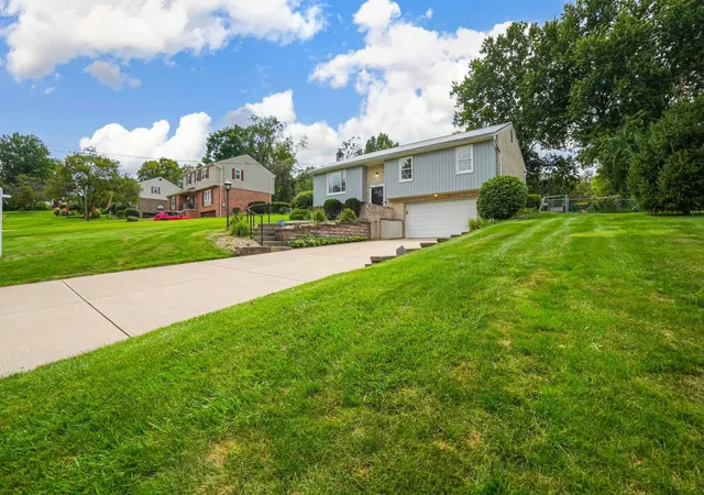 Photo 1 of Single family home for sale at 3485 Ivy Dr, Murrysville, PA 15668 | MLS# 1772610 | Listing updated on 2026-10-04