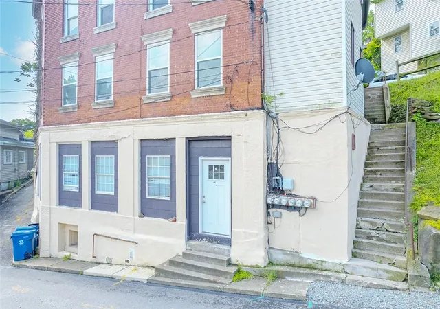 Photo 3 of Multi family home for sale at 5801 Lincoln Ave, Export, PA 15632 | MLS# 1772339 | Listing updated on 2026-09-02