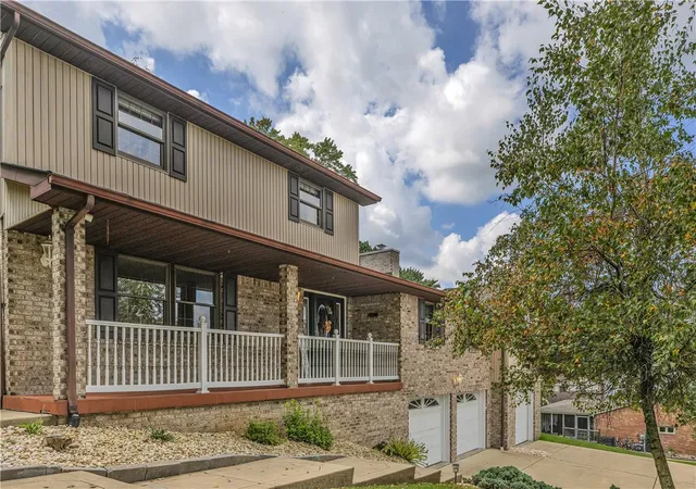 Photo 3 of Single family home for sale at 123 Maryland Pl, Jeannette, PA 15644 | MLS# 1772322 | Listing updated on 2026-09-09
