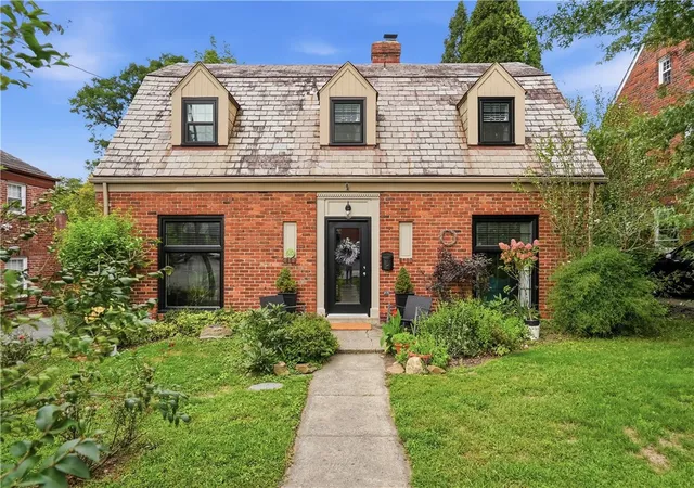 Photo 1 of Single family home for sale at 610 Crystal, Mt Lebanon, PA 15228 | MLS# 1772459 | Listing updated on 2026-09-02