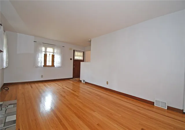 Photo 3 of Single family home for sale at 506 Fisher St, Arlington, PA 15210 | MLS# 1770526 | Listing updated on 2026-09-02