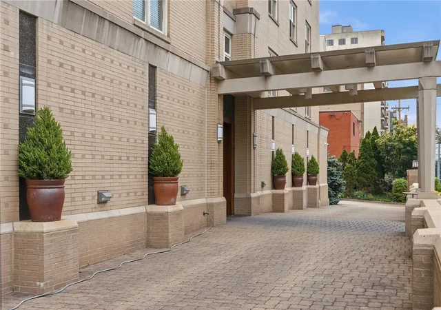 Condo for sale at 220 N Bellefield Ave #1002, Oakland, PA 15213 | MLS# 1772544