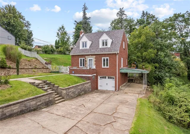 Photo 2 of Single family home for sale at 4330 Overhill St, Bethel Park, PA 15102 | MLS# 1772621 | Listing updated on 2026-10-06