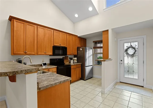 Photo 3 of Condo for sale at 2010 Bandek Ln, Cecil, PA 15055 | MLS# 1772531 | Listing updated on 2026-10-03