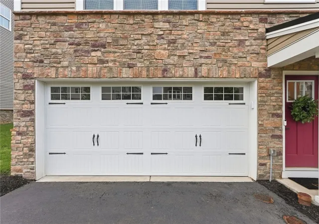 Photo 4 of Sale Pending at 4012 Johns Ct, Cheswick, PA 15024 | MLS# 1772425 | Listing updated on 2026-09-11