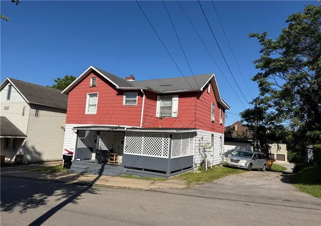 Photo 3 of Multi family home for sale at 839 Morton St, New Castle, PA 16105 | MLS# 1772645 | Listing updated on 2026-09-10