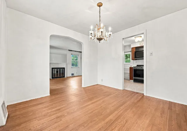 Photo 4 of Single family home for sale at 529 Old Farm Rd, Baldwin Twp, PA 15234 | MLS# 1772653 | Listing updated on 2026-09-05