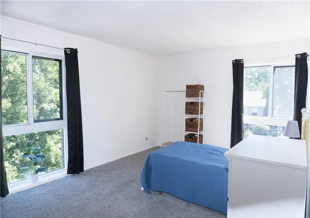 Listing Photo 2 - Condo for sale in building located at 420 N Chestnut St, Avalon, PA 15202 - Unit #506