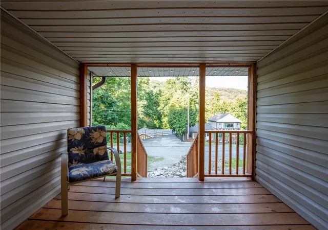 Photo 4 of Single family home for sale at 1571 Darlington Rd, Ligonier Twp, PA 15658 | MLS# 1772481 | Listing updated on 2026-09-02