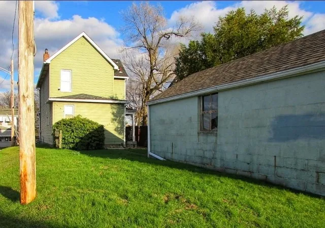 Photo 4 of Single family home for sale at 1706 Abraham St, Mc Keesport, PA 15132 | MLS# 1772672 | Listing updated on 2026-09-14