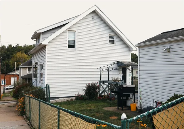 Photo 3 of Single family home for sale at 55 Canton Ave, City Of Washington, PA 15301 | MLS# 1772558 | Listing updated on 2026-10-17