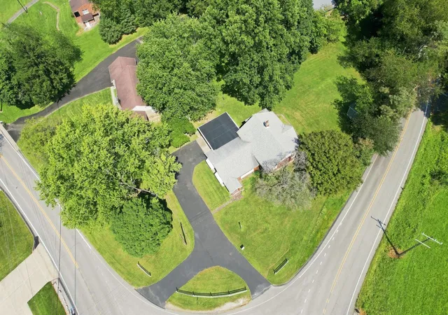 Photo 4 of Single family home for sale at 2525 Harrison City Rd, Murrysville, PA 15632 | MLS# 1772686 | Listing updated on 2026-09-14