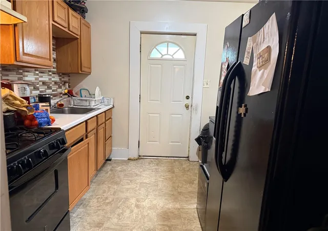 Photo 4 of House for sale at 7519-7521 Roslyn St, Swissvale, PA 15218 | MLS# 1772679 | Listing updated on 2026-09-02