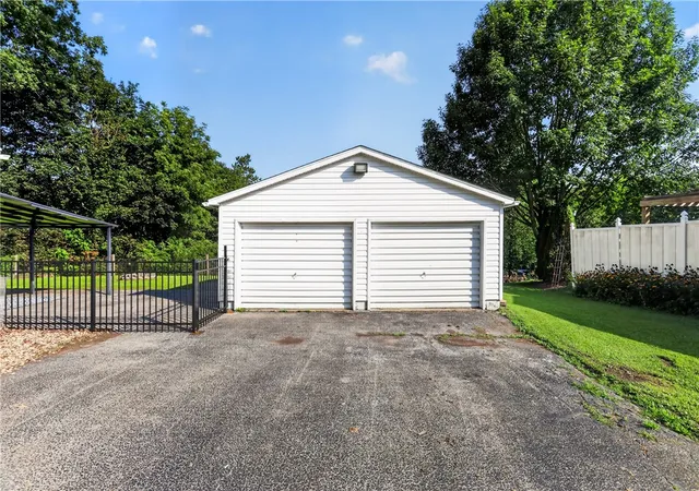 Photo 4 of Single family home for sale at 730 W Poland Rd, Bessemer, PA 16112 | MLS# 1772271 | Listing updated on 2026-09-06