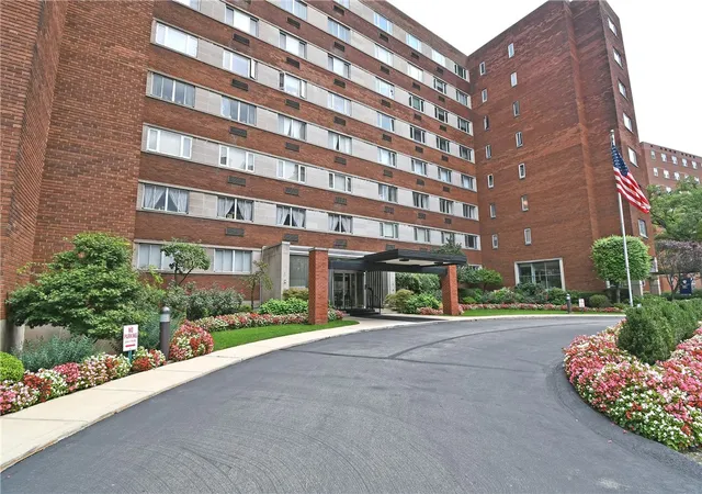 Condo for sale at 128 N Craig St #907, Oakland, PA 15213 | MLS# 1772623