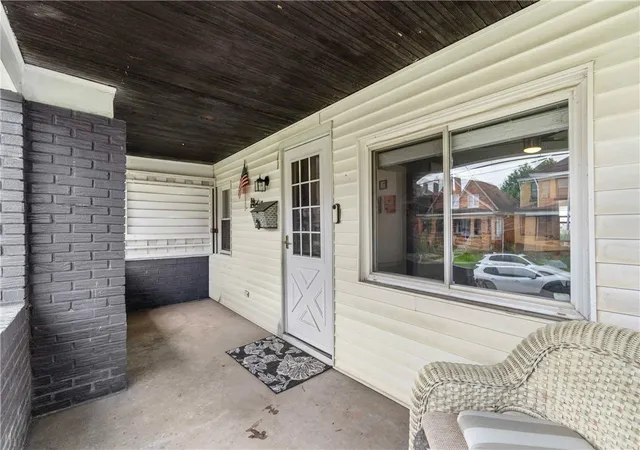 Photo 2 of Single family home for sale at 152 W Marigold St, Munhall, PA 15120 | MLS# 1771716 | Listing updated on 2026-09-13