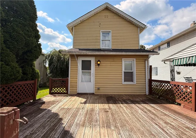 Photo 2 of Single family home for sale at 732 Clover Ave, Ellwood City, PA 16117 | MLS# 1770920 | Listing updated on 2026-09-02