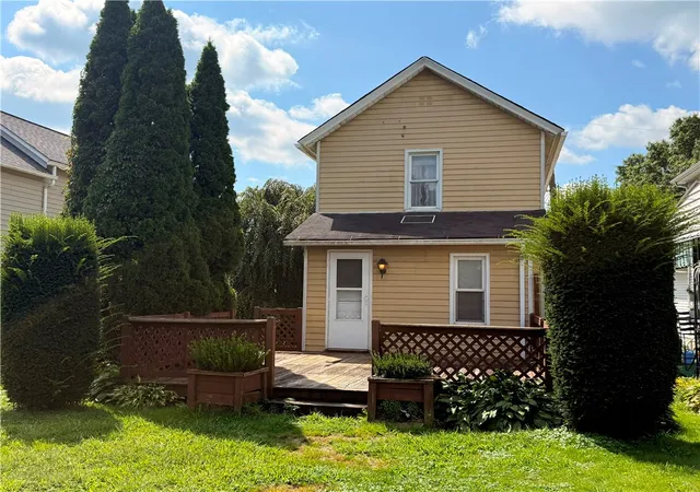Photo 3 of Single family home for sale at 732 Clover Ave, Ellwood City, PA 16117 | MLS# 1770920 | Listing updated on 2026-09-02