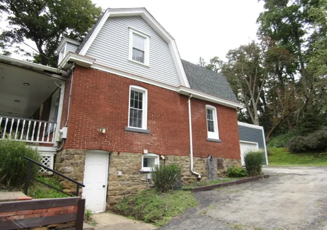 Photo 3 of Single family home for sale at 686 Filmore Rd, Forest Hills Boro, PA 15221 | MLS# 1772470 | Listing updated on 2026-09-03
