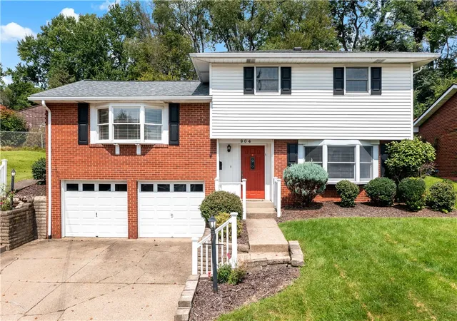 Photo 1 of Sale Pending at 904 Lindenwood Dr, Castle Shannon, PA 15234 | MLS# 1772648 | Listing updated on 2026-09-08
