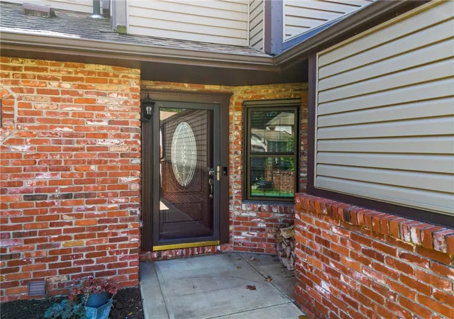 Photo 2 of Townhouse for sale at 1107 Valleyview Dr, Cecil, PA 15055 | MLS# 1772641 | Listing updated on 2026-09-08