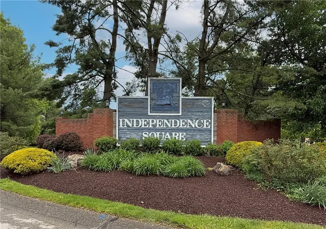 Photo 3 of Condo for sale at 6215 Patrick Henry Dr, Hopewell Twp, PA 15001 | MLS# 1772714 | Listing updated on 2026-09-16