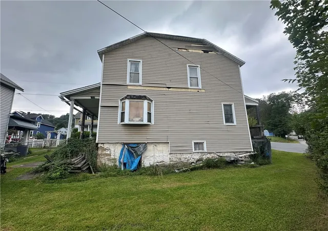 Photo 4 of Single family home for sale at 109 3rd Street, Johnstown, PA 15909 | MLS# 1772733 | Listing updated on 2026-09-08