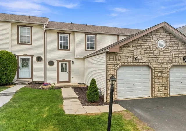 Photo 2 of Townhouse for sale at 203 Pine Valley Dr, North Fayette, PA 15126 | MLS# 1772707 | Listing updated on 2026-10-15