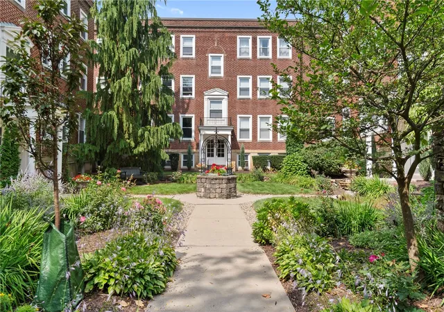Photo 3 of Condo for sale at 722 Wisteria Ave #G6, Mt Lebanon, PA 15228 | MLS# 1772721 | Listing updated on 2026-09-05